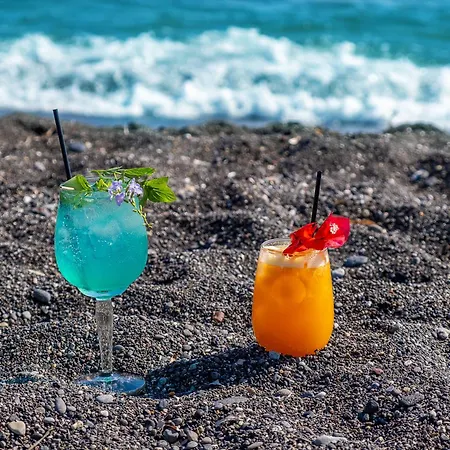 Sellada 4* Perissa (Santorini)