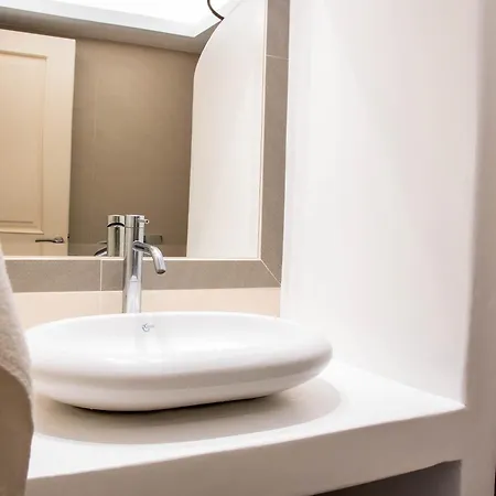 Sellada 4* Perissa (Santorini)