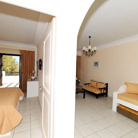 Otel Sellada Perissa (Santorini)