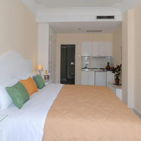 Sellada Hotell Perissa (Santorini)