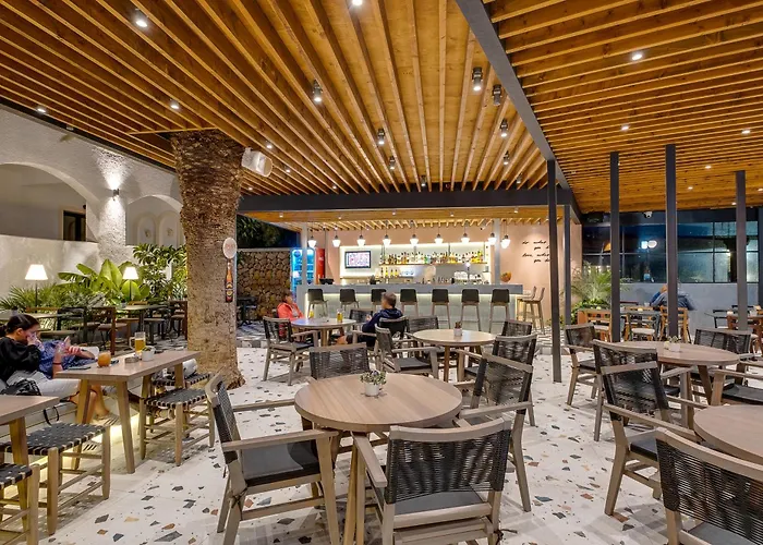 Sellada 4* Perissa (Santorini)