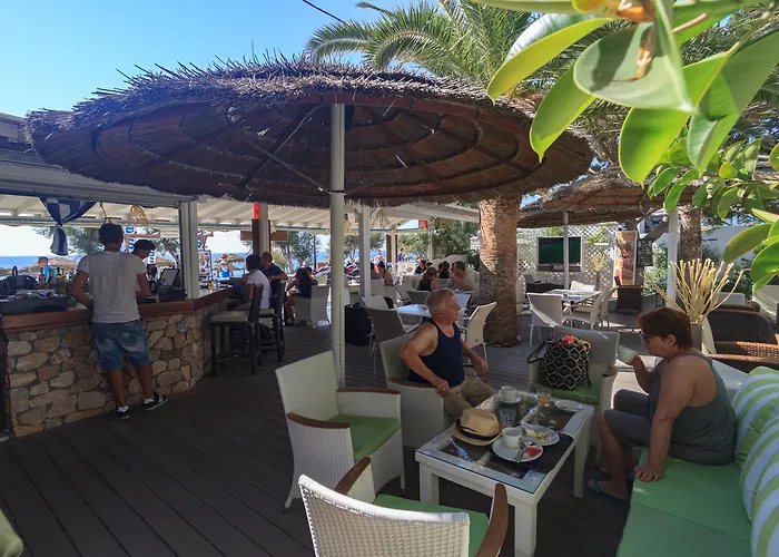 Sellada Perissa (Santorini)