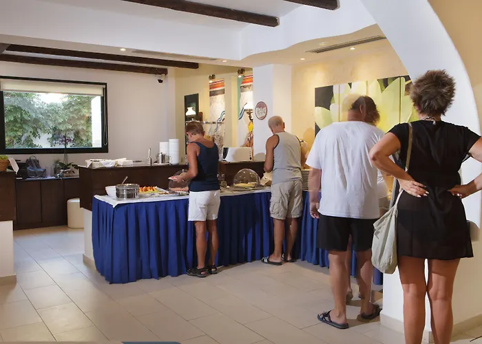 Sellada Hotel Perissa (Santorini)